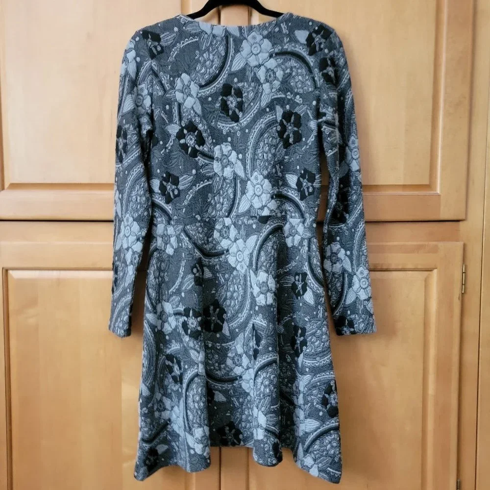 NWT Isle by Melis Kozan Fit & Flare Dress XS - Picture 4 of 4